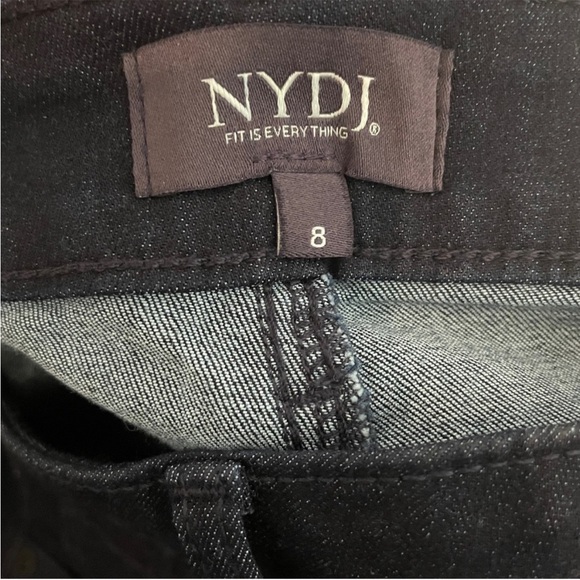 NYDJ Rinse Capri Crop Jeans w/ COOLMAX & Lift Tuck Tech, Sz 8 Dark Wash - Picture 10 of 11